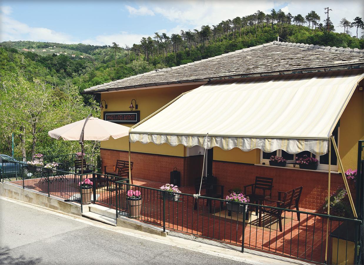 Pineta Del Borgo Hotel Cavi di Lavagna Exterior photo